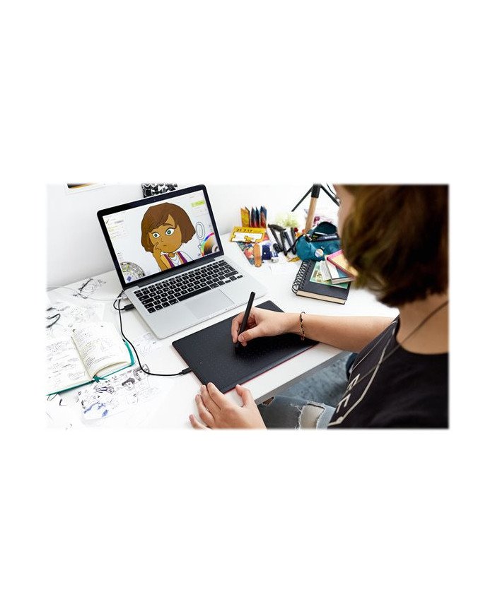 Wacom One by Wacom  Digitizer  medium size  right and lefthanded 