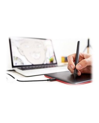 Wacom One by Wacom  Digitizer  medium size  right and lefthanded 